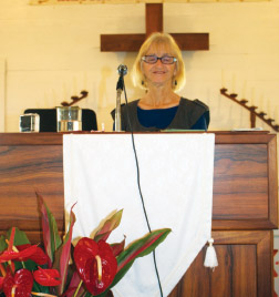 Pu‘ula Pastor Diane Hultman