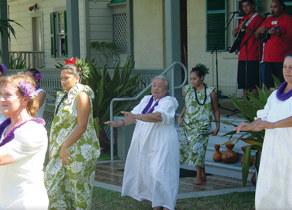 Aunty Jo dancing at the 2011 Day at Hulihe‘e Palace Fundraiser. photo by Renée Robinson