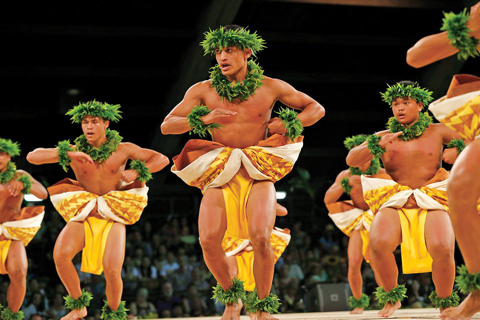 Hawaiian Hula Dancers Men And Women
