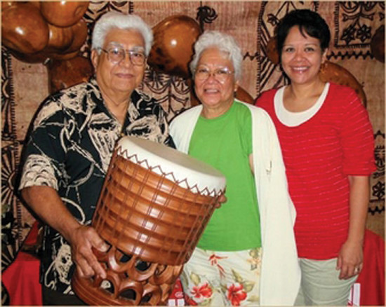 Ika with his wife Puanani and daughter Ione Chittenden.