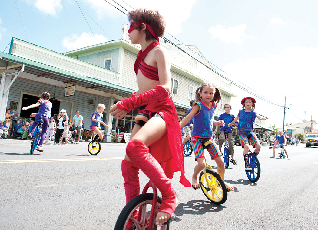 Puna’s Hiccup Circus Unicyclists