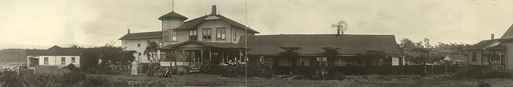 The Volcano House, circa 1912. The center was built in 1891. The wing on the right is the 1877 structure. photograph by Robert K. Bonine via the Library of Congress website