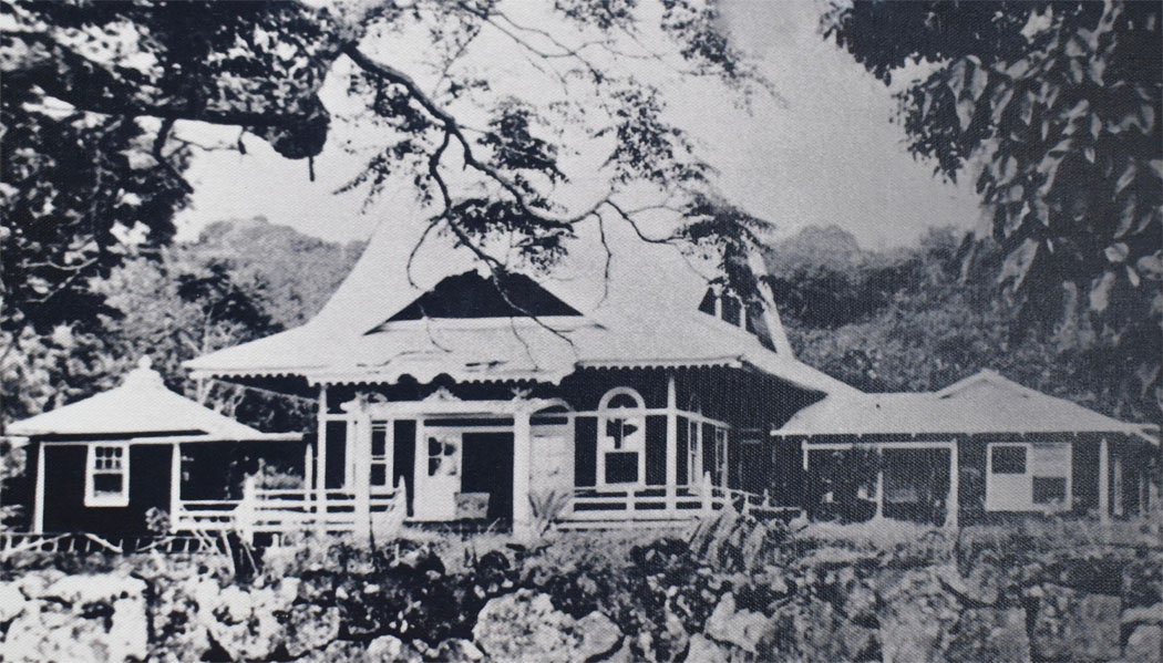 Mission photo from 1921, originally found in the Kona Historical Society Archives.