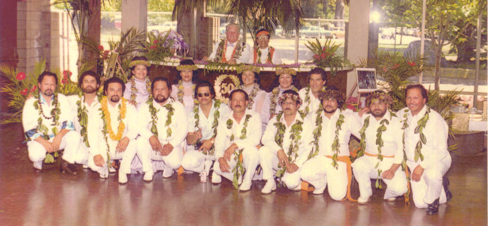 The entire Neves ‘ohana, with all 13 kids, gather to celebrate their parents’ 50th anniversary. Kumu Paul is second from the left. photo courtesy of the Neves ‘ohana collection