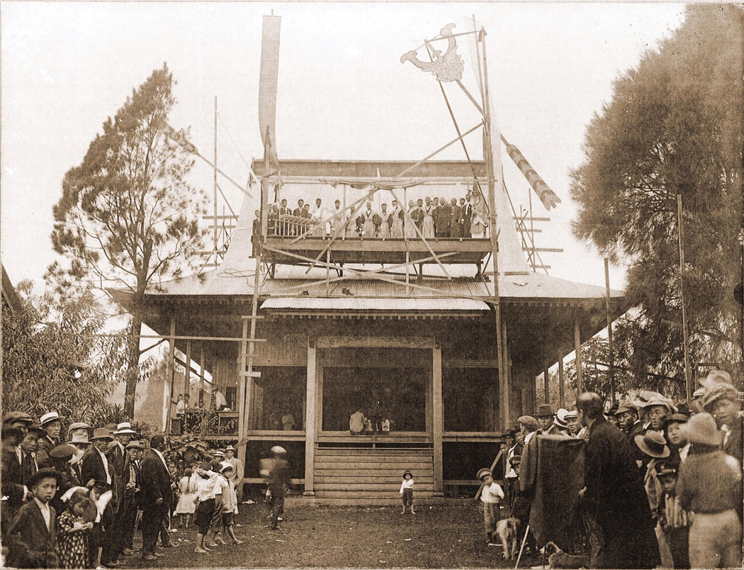 The 1918 dedication ceremony for the newly built temple, which was started in 1916. photo courtesy of Hāmākua Heritage Center